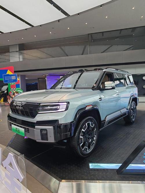 佛山306比亚迪方程豹硬派越野的爆款，英菲尼迪35周年与你共成长